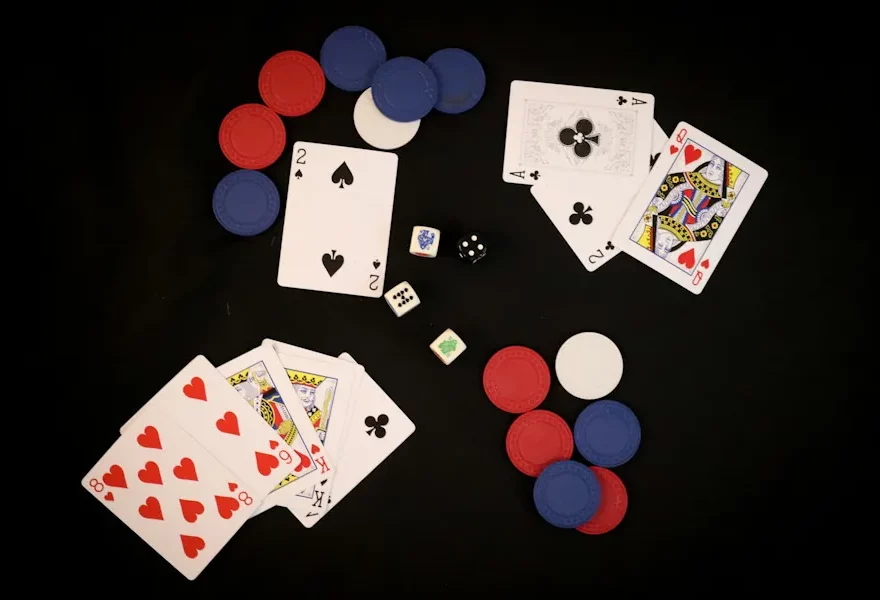 poker-en-verden-av-strategi-og-variasjon-i-casinospill